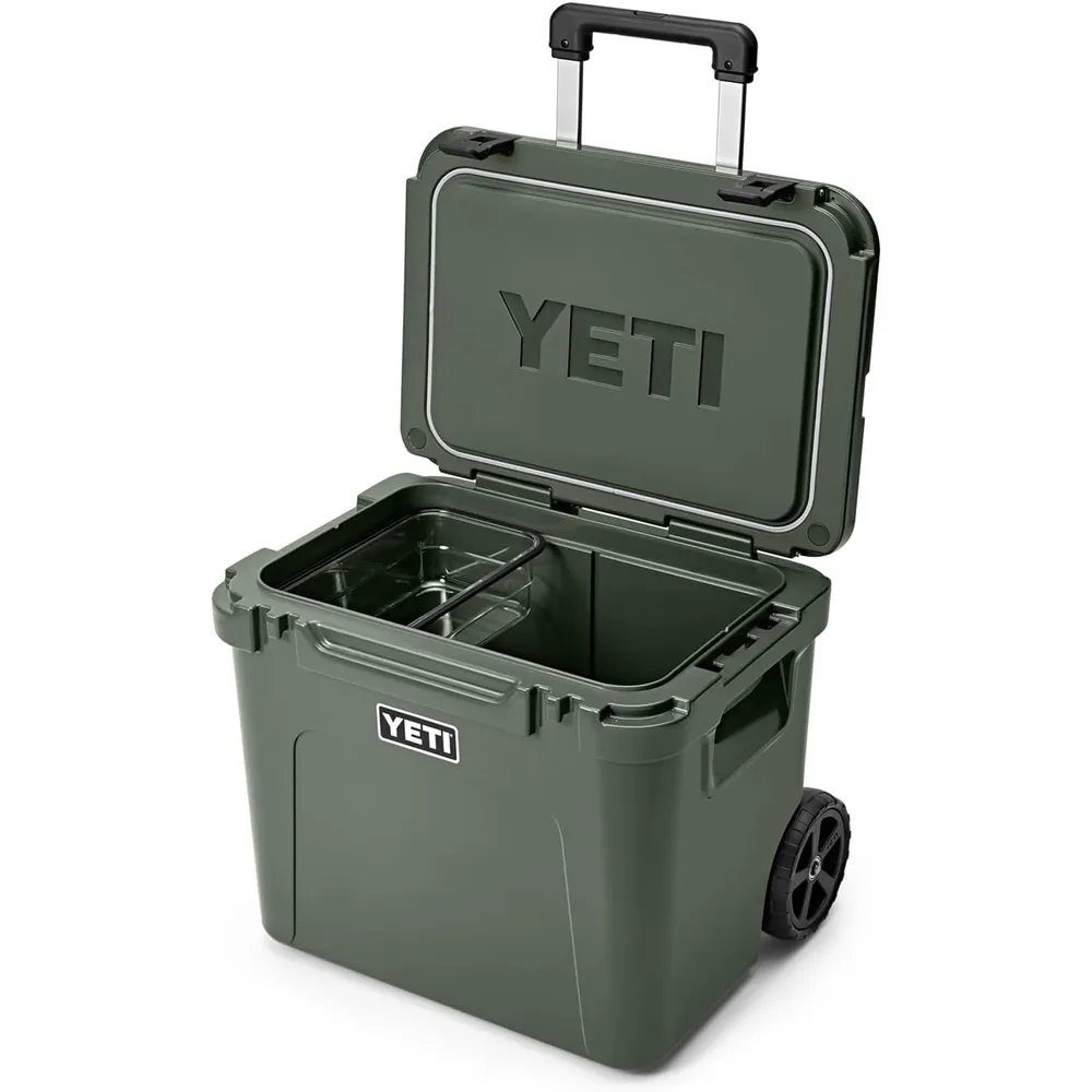 b0c8wbqhh9_2_webp.webp YETI Roadie 60 Cooler Con Ruedas Y Mango Retráctil | Verde Militar