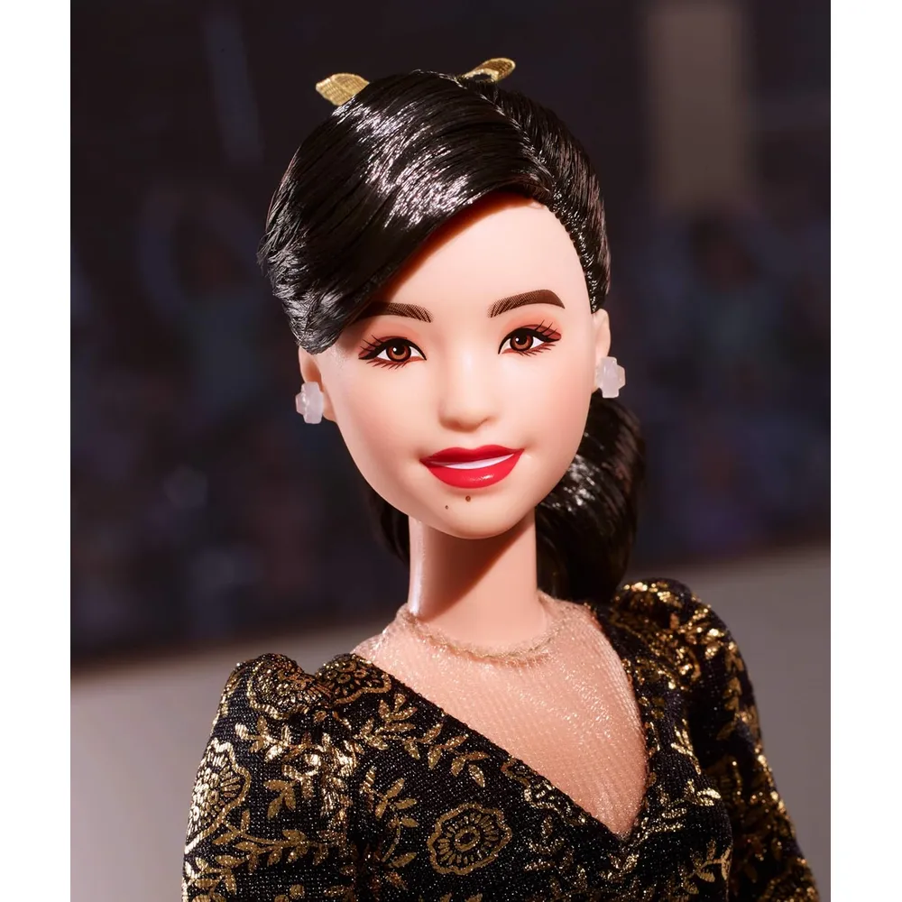 BARBIE MUÑECA KRISTI YAMAGUCHI PATINAJE