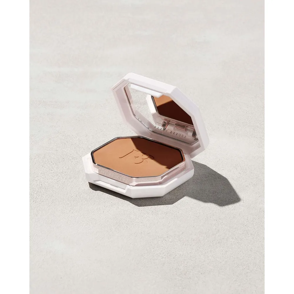 Fenty Base en Polvo Pro Filt’r Soft Matte Longwear tono 345 – by Rihanna