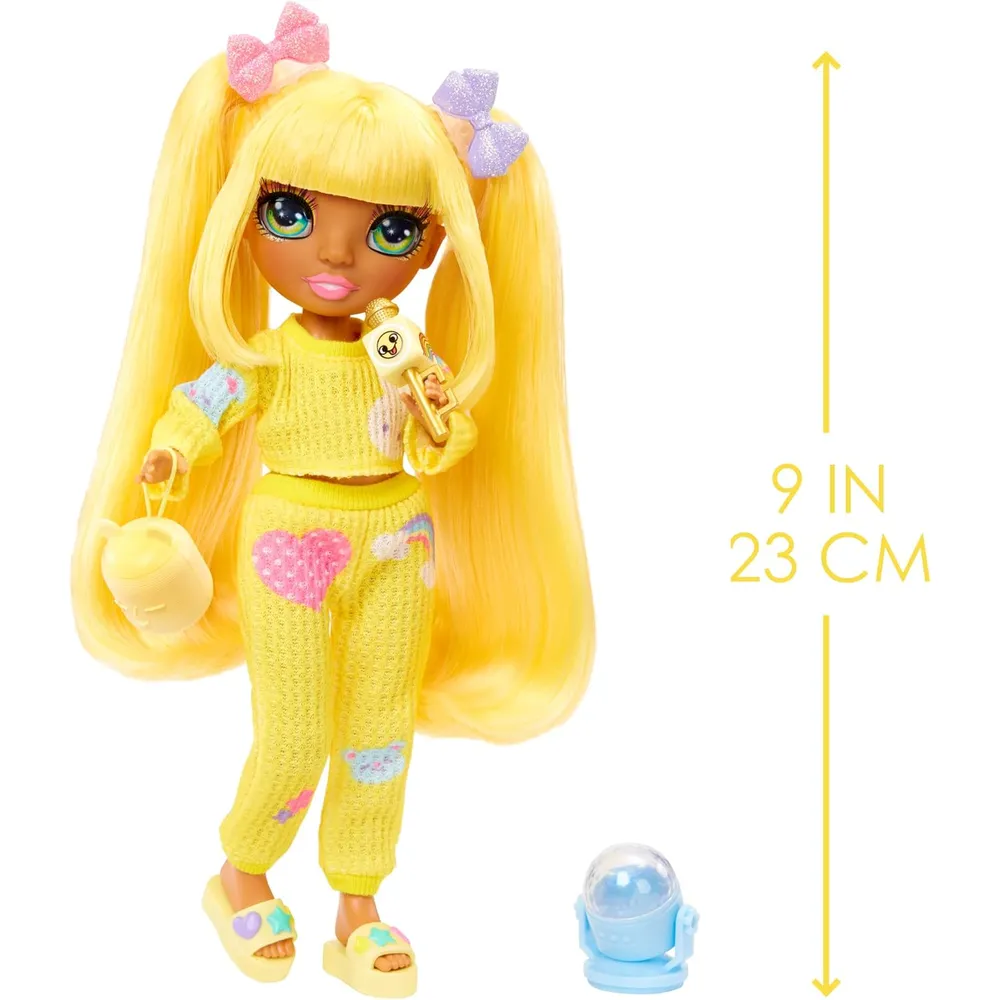 Rainbow High Jr. Pijama Party muñeca rubia