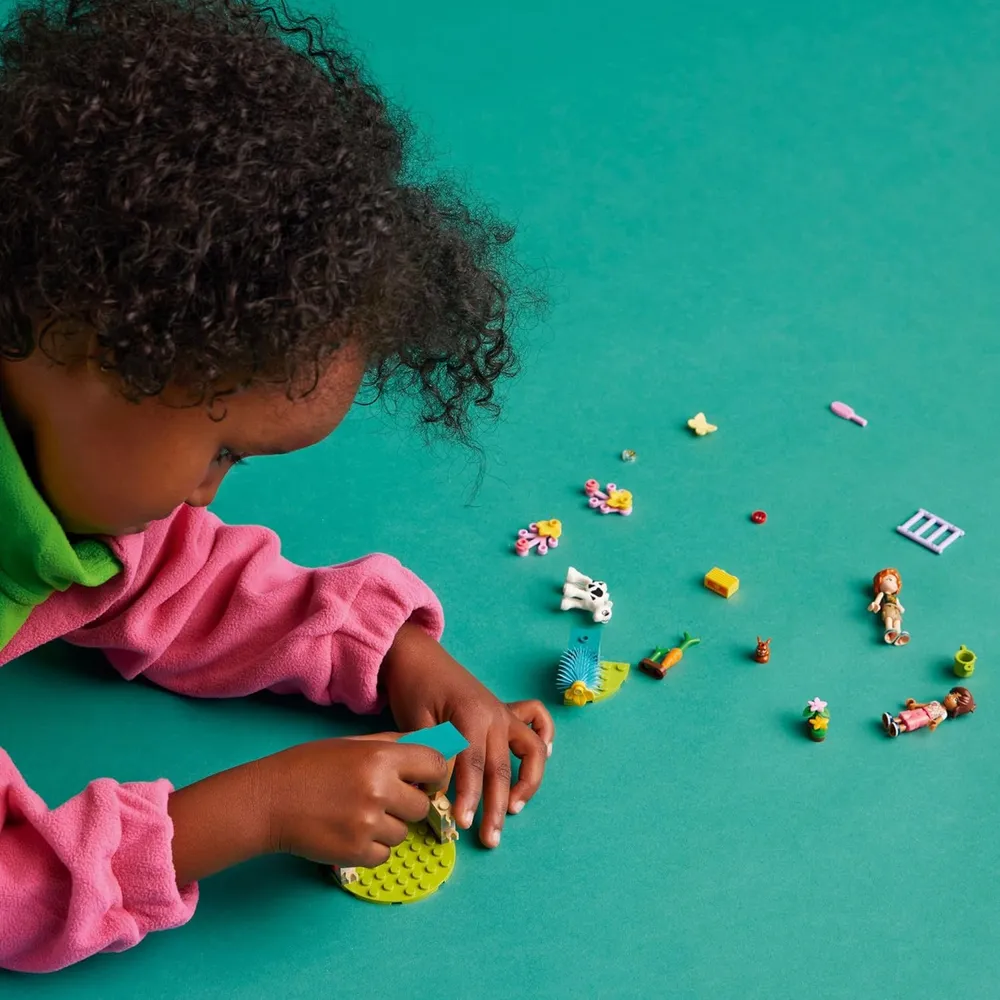Lego Friends Establo de la ternera de otoño, juguete de granja para niños 5+
