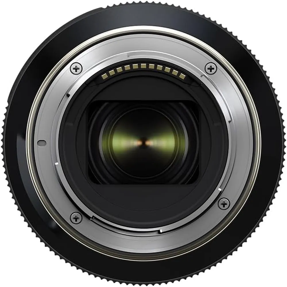 Tamron lente 3.5-15cm f/2-2.8 DI III | Negro