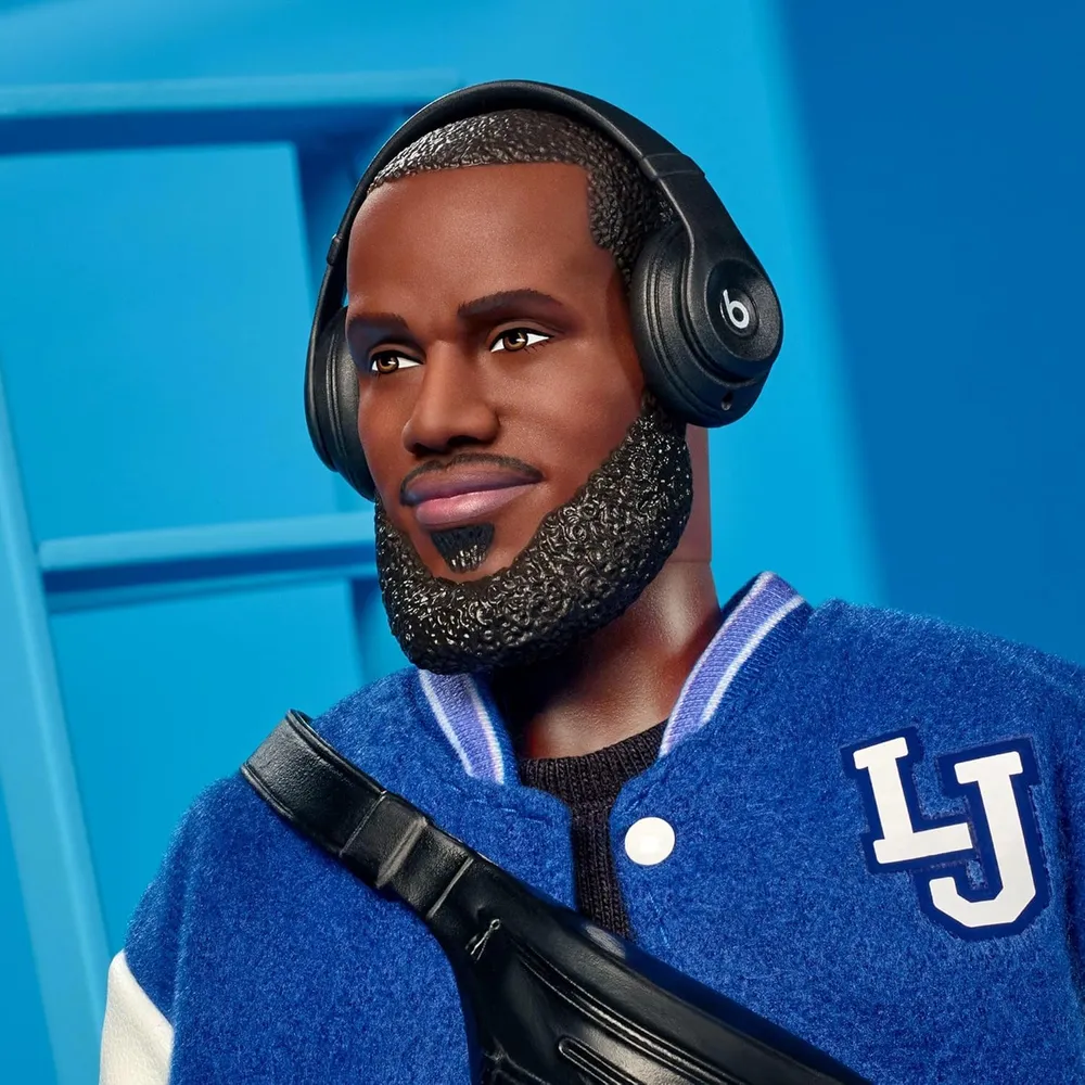 b0cmjsxwgm_1_webp.webp KEN BARBIE SIGNATURE LEBRON JAMES KENBASSADORS
