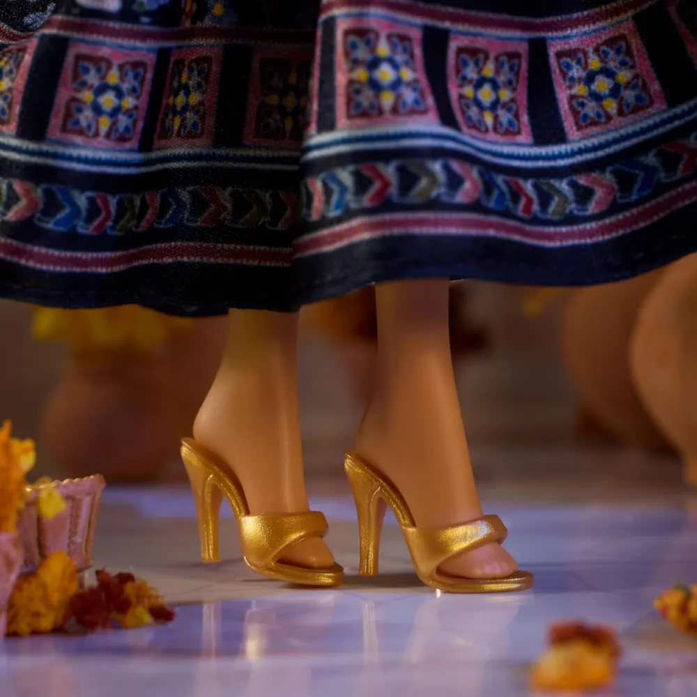 BARBIE DIWALI ANITA DONGRE MUÑECA COLECCIÓN FESTIVA