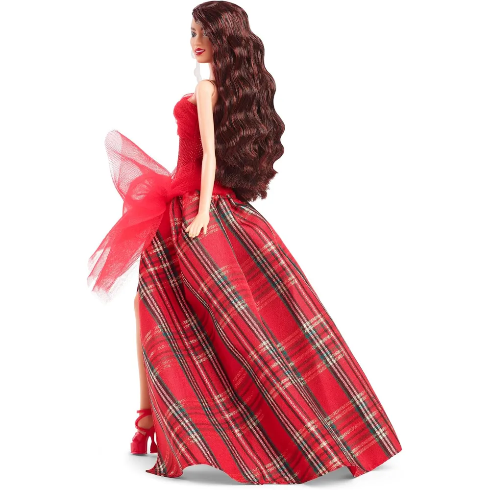 BARBIE SIGNATURE NAVIDAD 2024 MUÑECA VESTIDO CUADROS