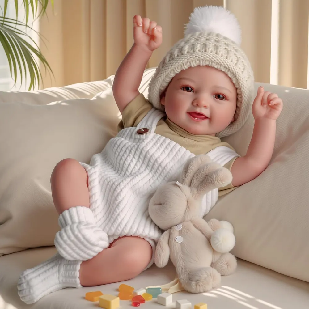 MUÑECA BABESIDE MIA BEBÉ REBORN 17" / 43 CM CON ACCESORIOS