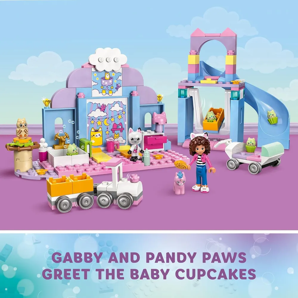Lego Gabby's Dollhouse, set de juego de mascotas con coche rosa, tobogán y figuras