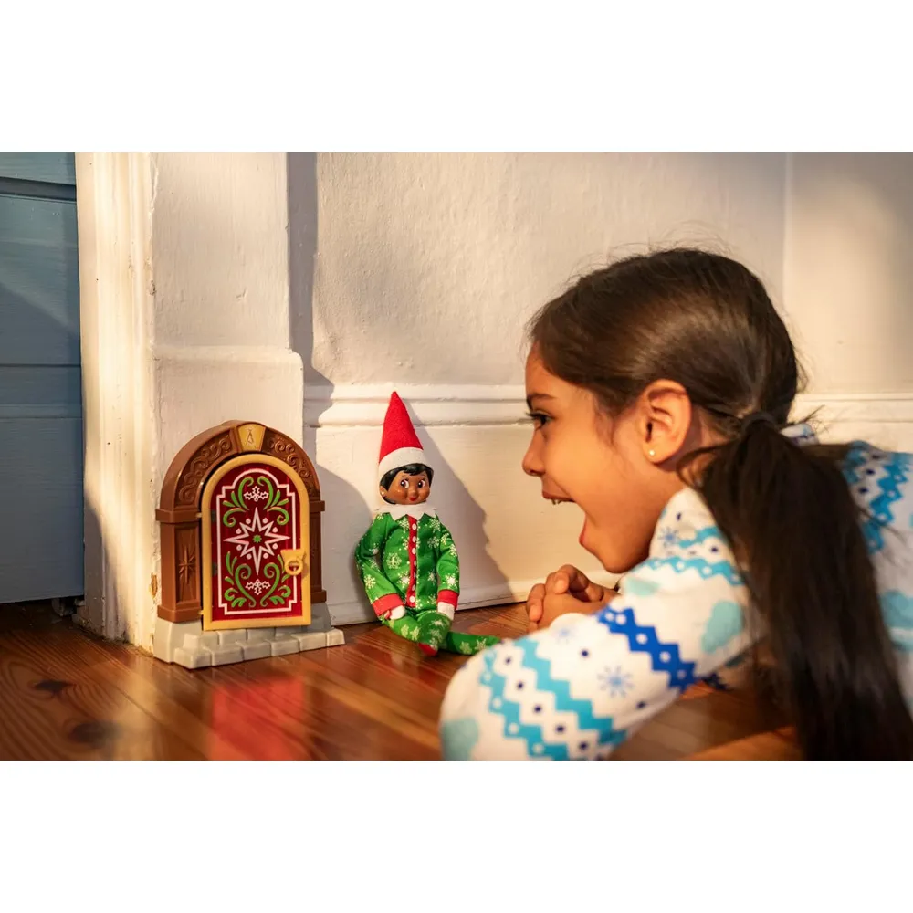 b0crzdkxx1_4_webp.webp The Elf on the Shelf Claus accesorios Couture pijama copos de nieve