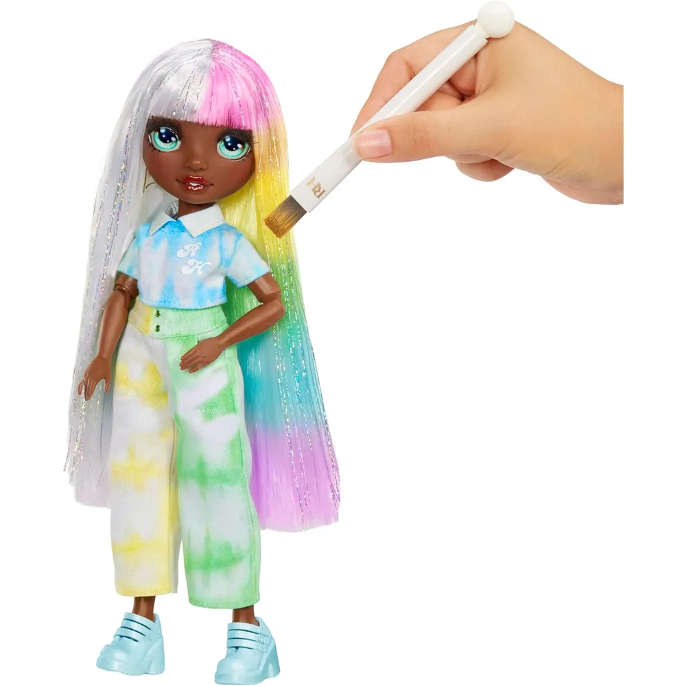 Rainbow High muñeca acuarela