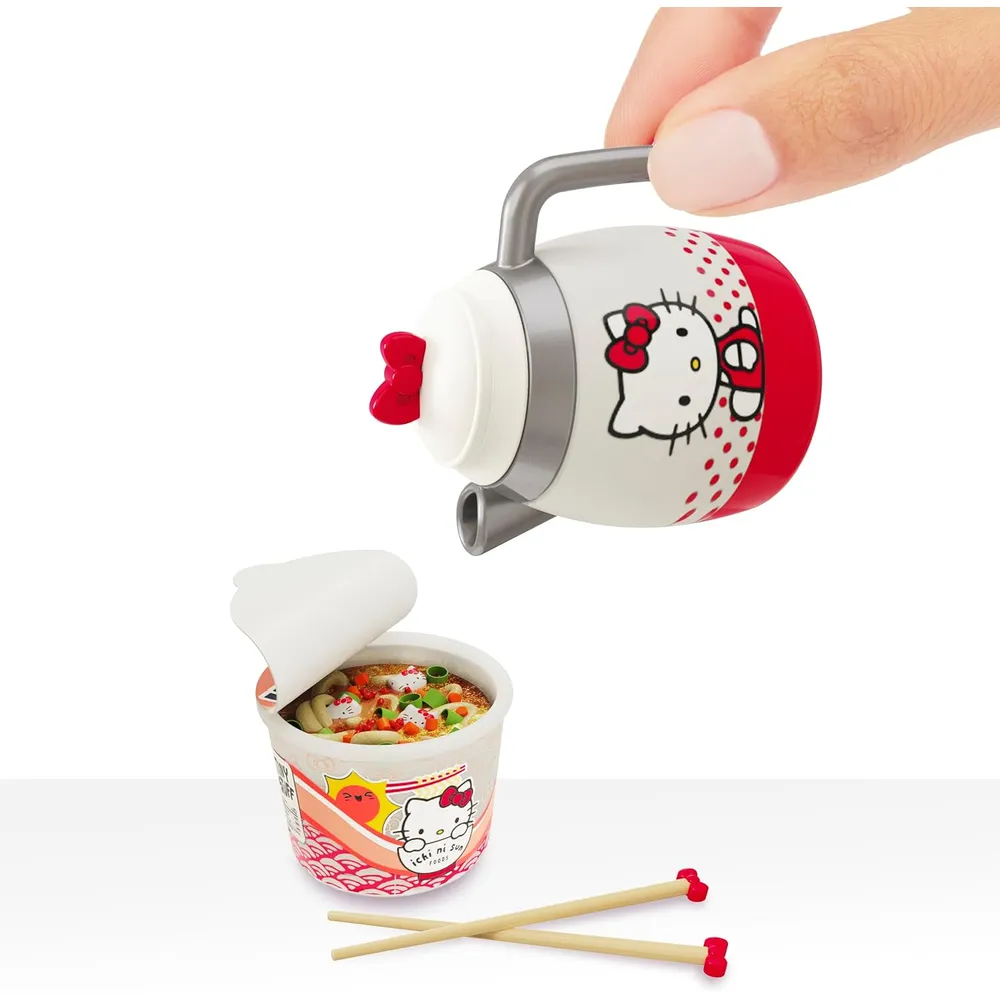 b0cs267x4z_5_webp.webp MGA Miniverse Hello Kitty Sanrio comida