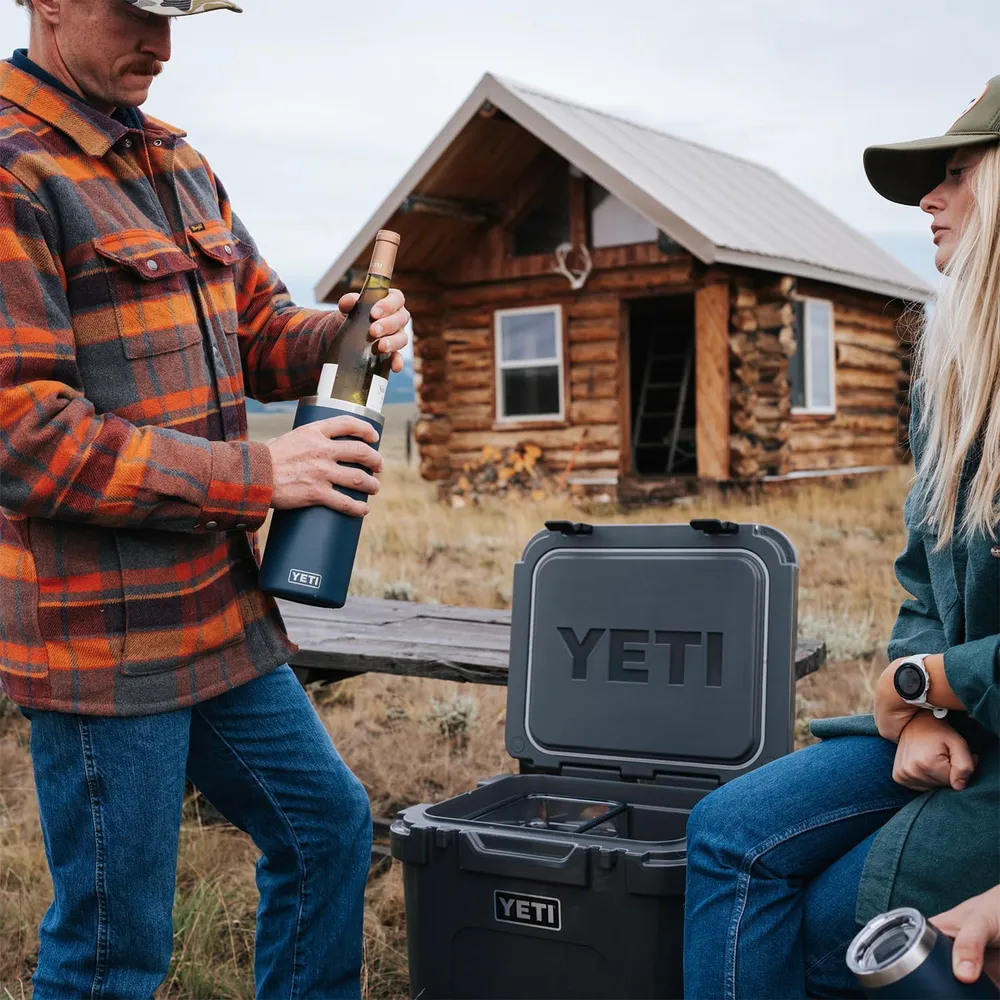 b0cszfprct_3_webp.webp YETI Rambler Cooler forro de vino | Lila