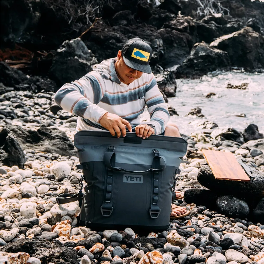 YETI Hopper M30 Cooler Portátil Protección Magnética | Azul