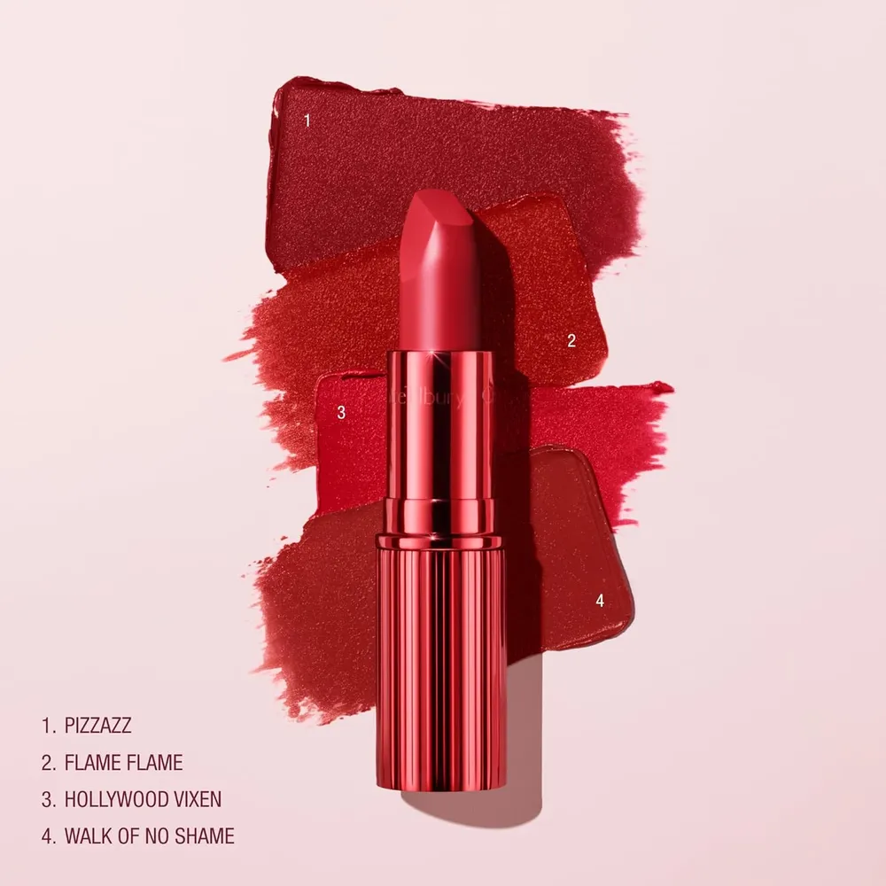 Charlotte Tilbury Revolution Lápiz labial mate | Pizzazz - rojo con tonos azules