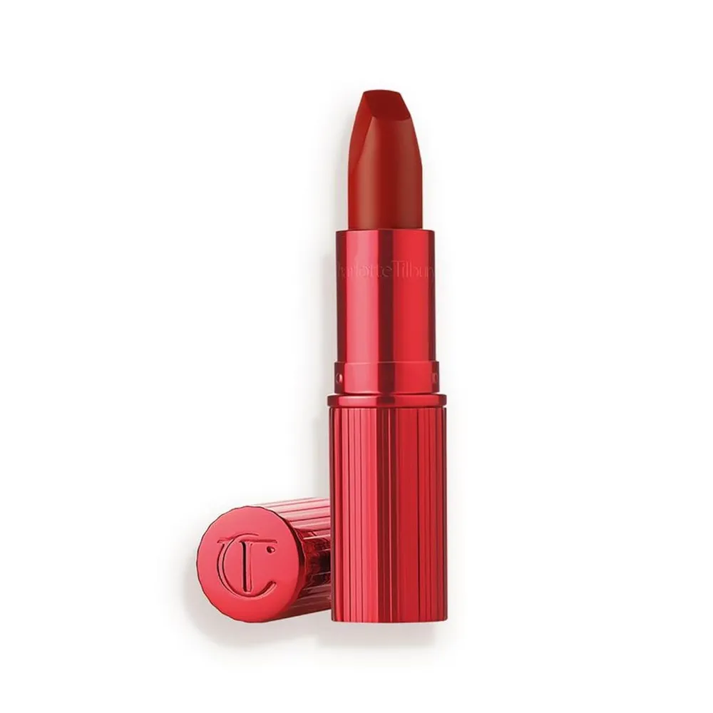 b0ct8m9c9t_0_webp.webp Charlotte Tilbury Revolution Lápiz labial mate | Llama Llama - rojo picante