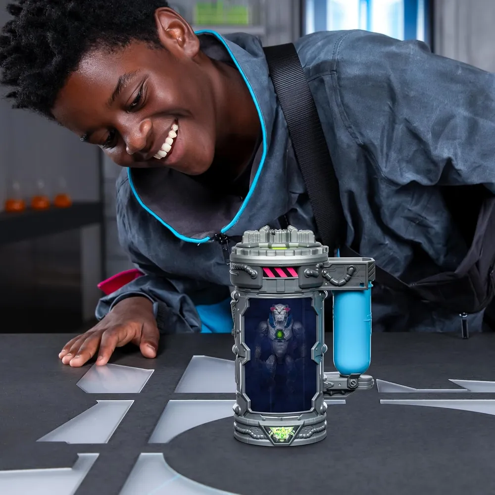MrBeast Lab mutantes figura pantera metálica