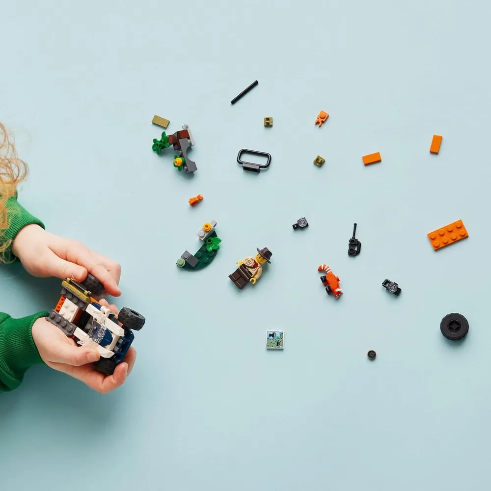 Vehículo todoterreno explorador de la jungla Lego City con minifigura