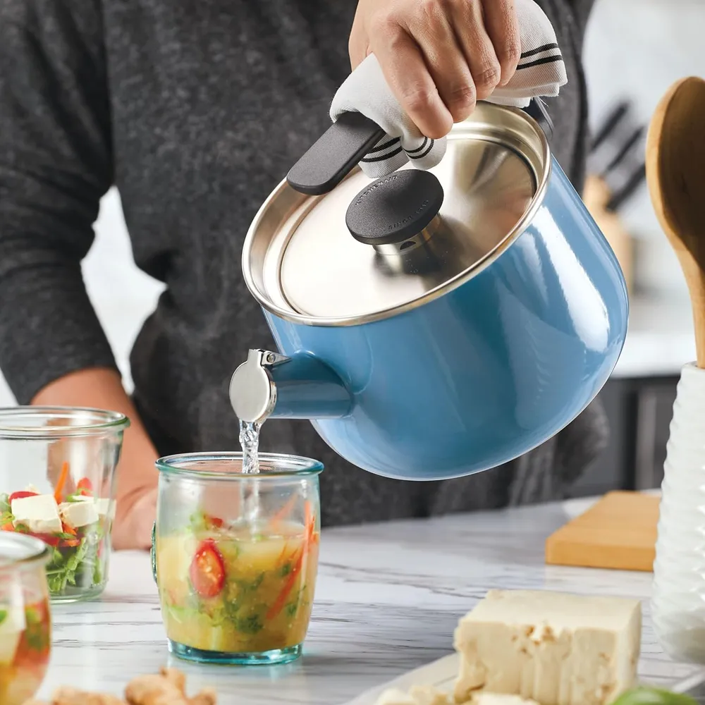 KITCHENAID KEK1222VB, TETERA SILBANTE ESMALTADA 2 QT | TERCIOPELO AZUL
