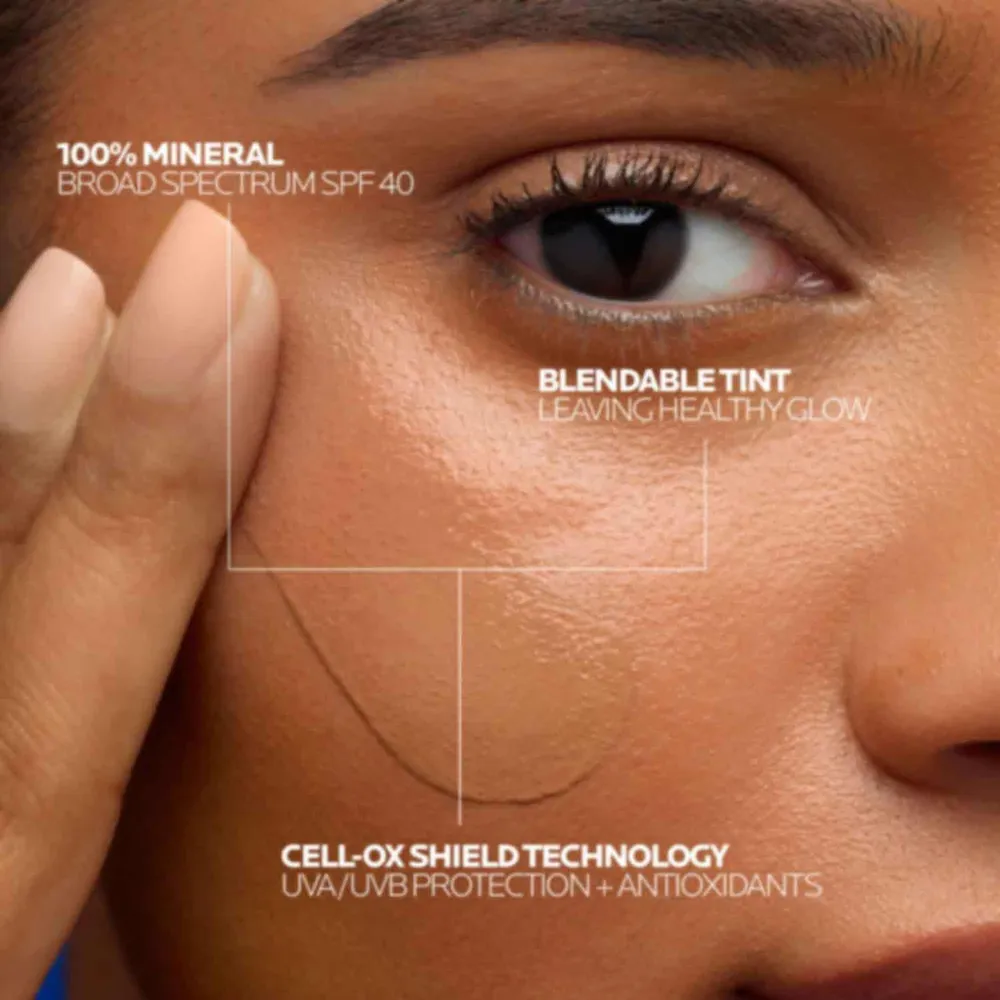 PROTECTOR SOLAR FACIAL FLUIDO MEDIUM DEEP SPF 40 ANTHELIOS LA ROCHE-POSAY 1.7 OZ / 50 ML