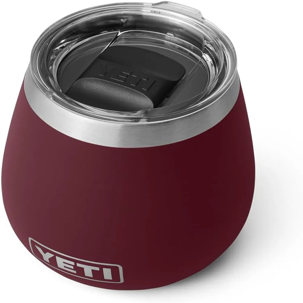 YETI Rambler Vaso de vino de 10 oz de acero inoxidable con tapa MagSlider color guinda