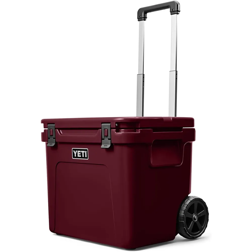 YETI Roadie 60 Cooler Con Ruedas Y Mango Retráctil | Guinda