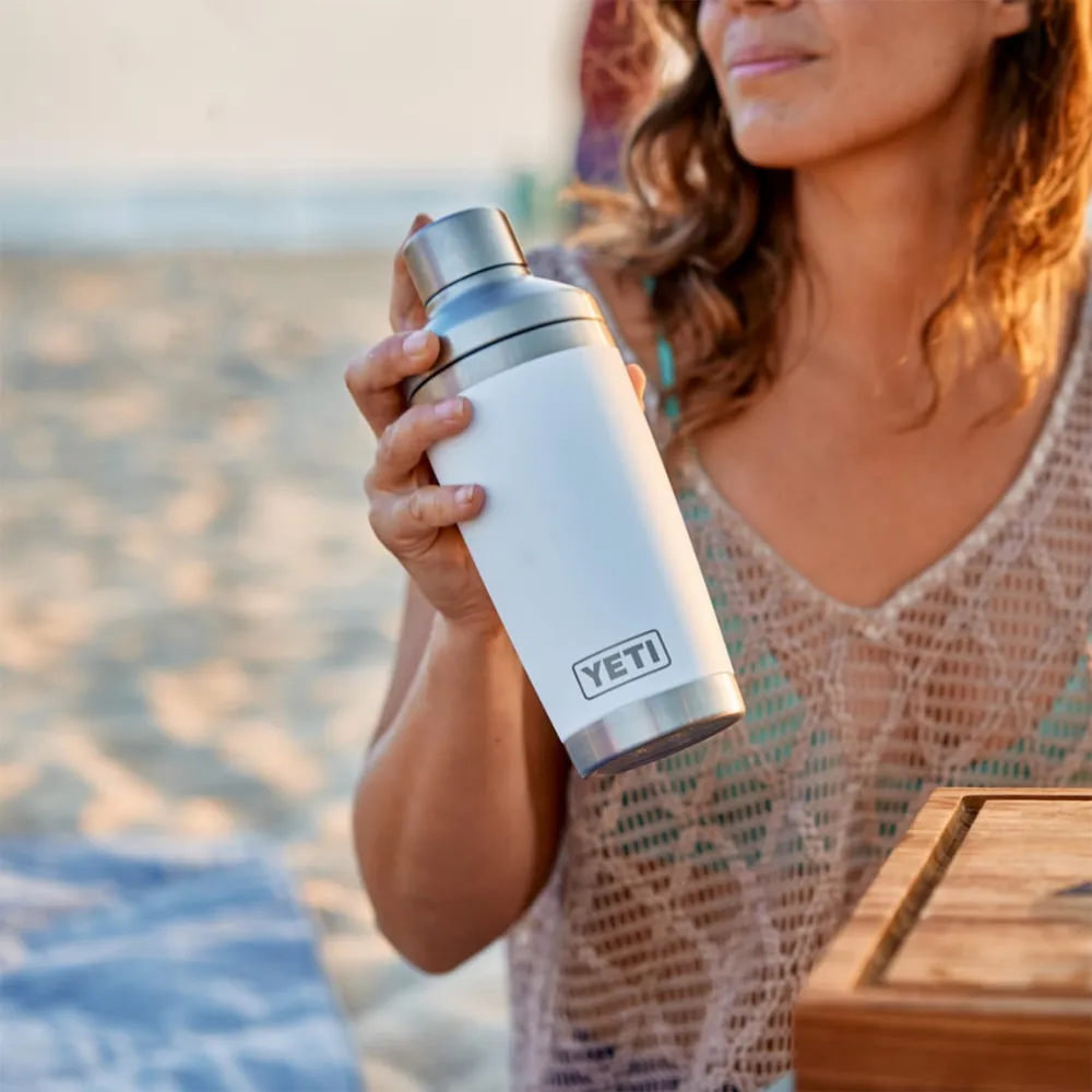 YETI Rambler Coctelera de 20 oz | Verde Limón