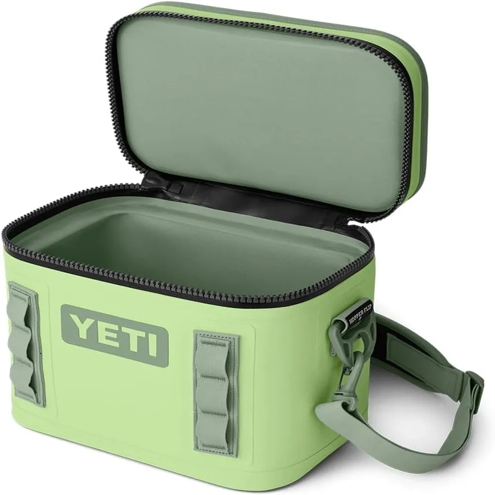 b0d6xgzyfj_4_webp.webp YETI Hopper Flip 8 Cooler Portátil | Verde Limón