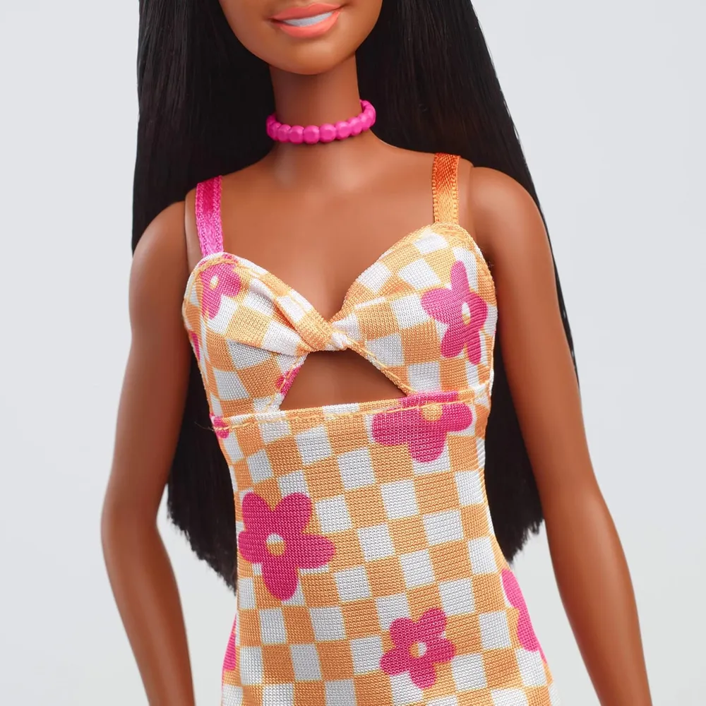 BARBIE FASHIONISTAS 233 MUÑECA VESTIDO CUADROS NARANJA