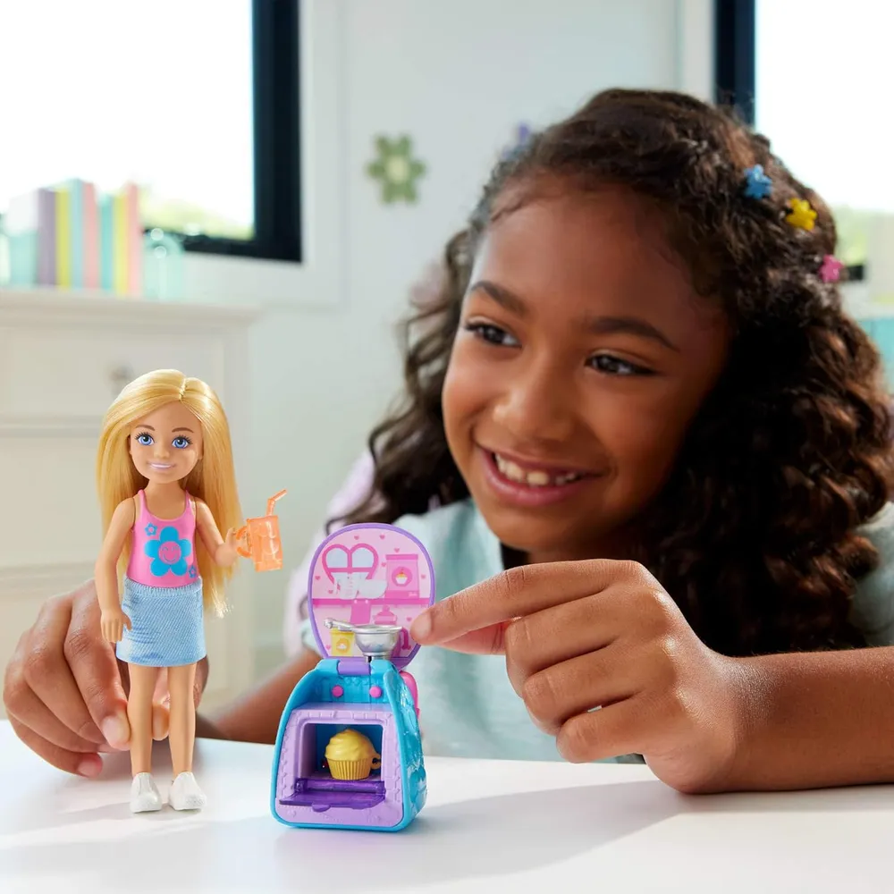BARBIE CHELSEA MOCHILA CUPCAKES SET DE HORNEADO CON MUÑECA
