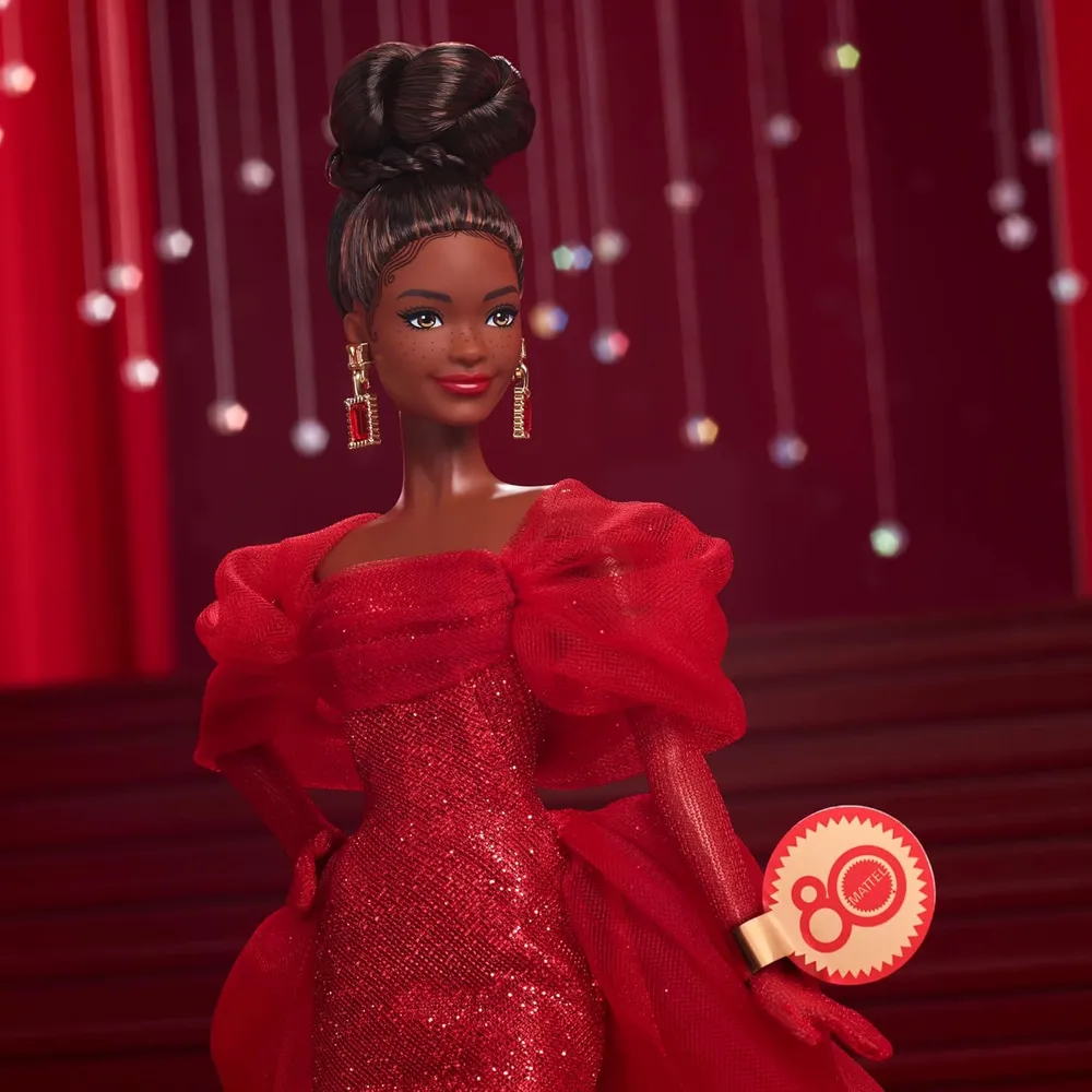 BARBIE SIGNATURE 80 ANIVERSARIO MUÑECA MORENA VESTIDO ROJO