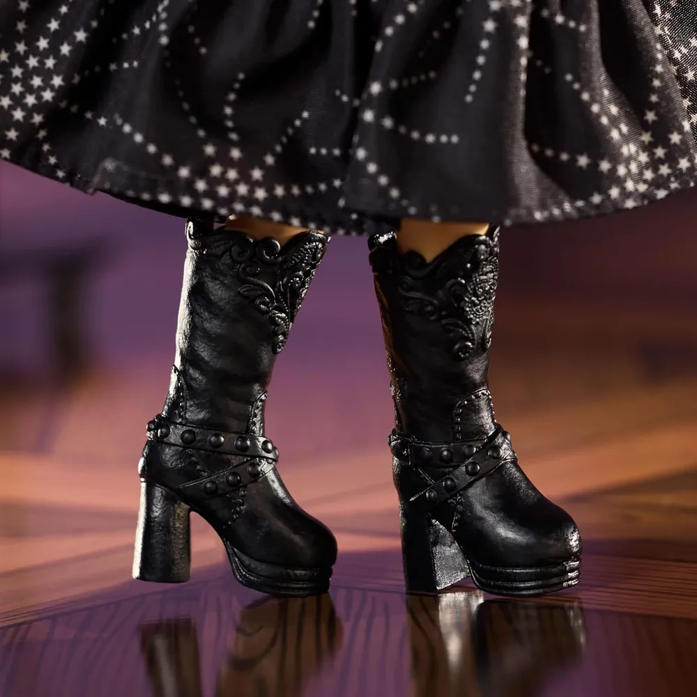 b0d9r78jvw_4_webp.webp BARBIE ANNA SUI MUÑECA ESTILO BOHO CHIC