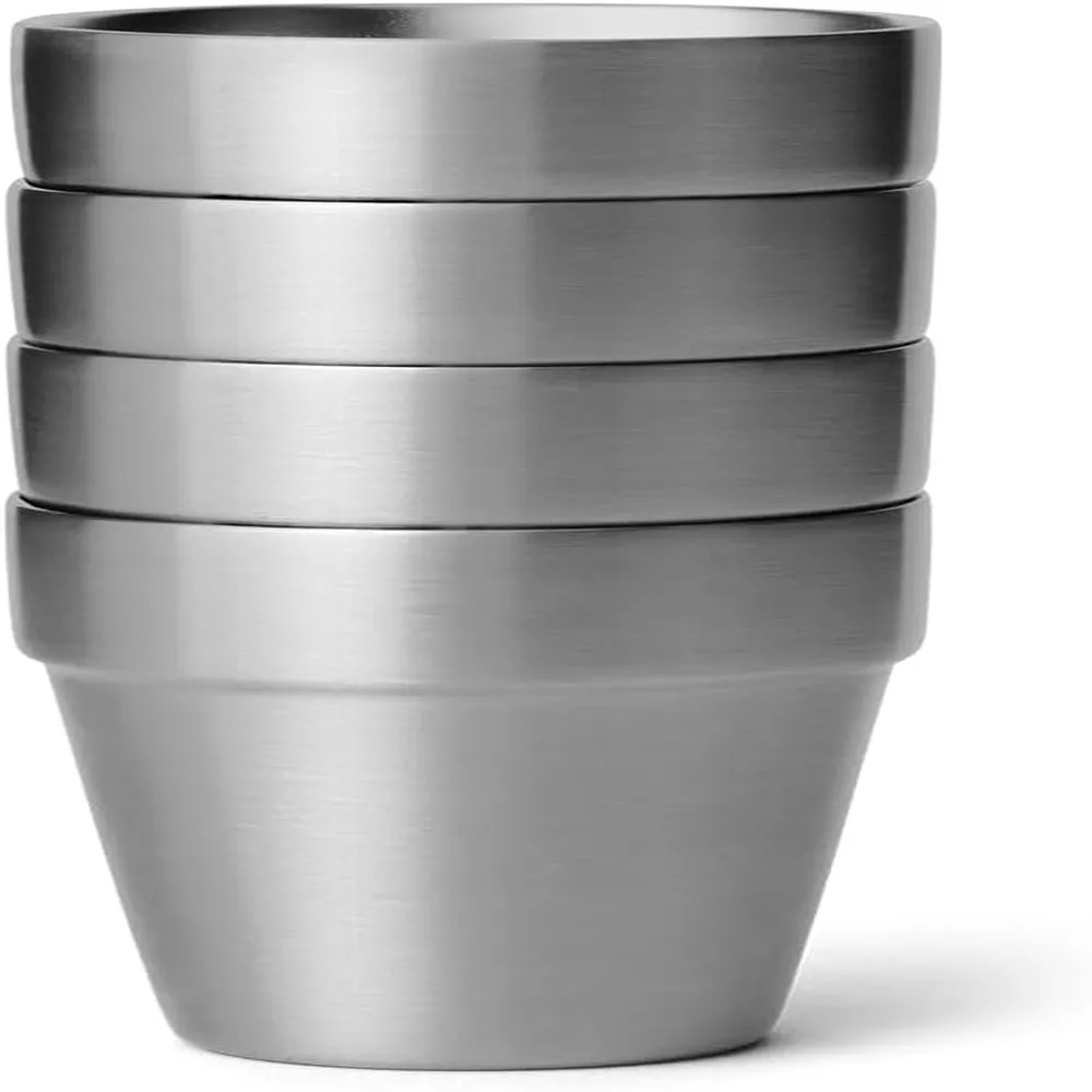 YETI Rambler Juego de 4 vasos de chupito con estuche de transporte color plata