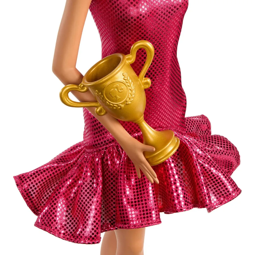Barbie bailarina de salón, vestido rojo con volantes, zapatos y trofeo