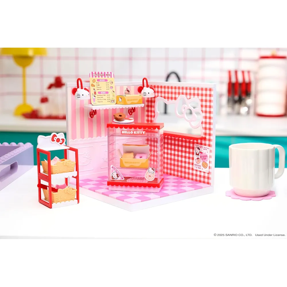 MGA Miniverse Espacios Hello Kitty set