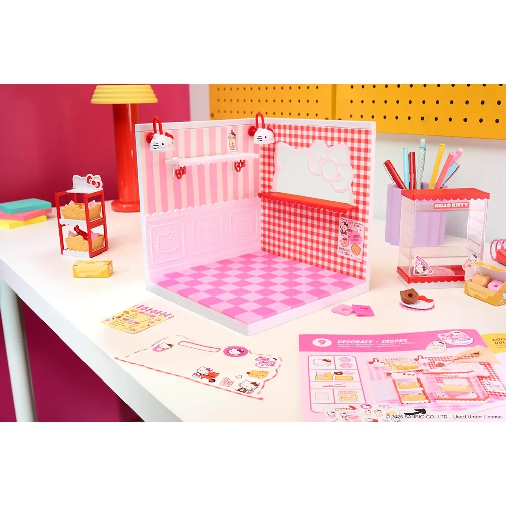 MGA Miniverse Espacios Hello Kitty set