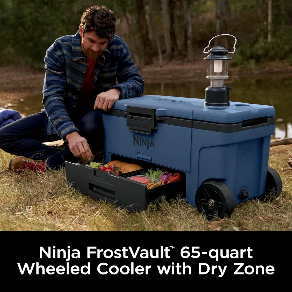 Ninja nevera portátil Frostvault FB265BL, con ruedas y cajón seco, 65 qt / 61,5 L | Lakeshore Blue