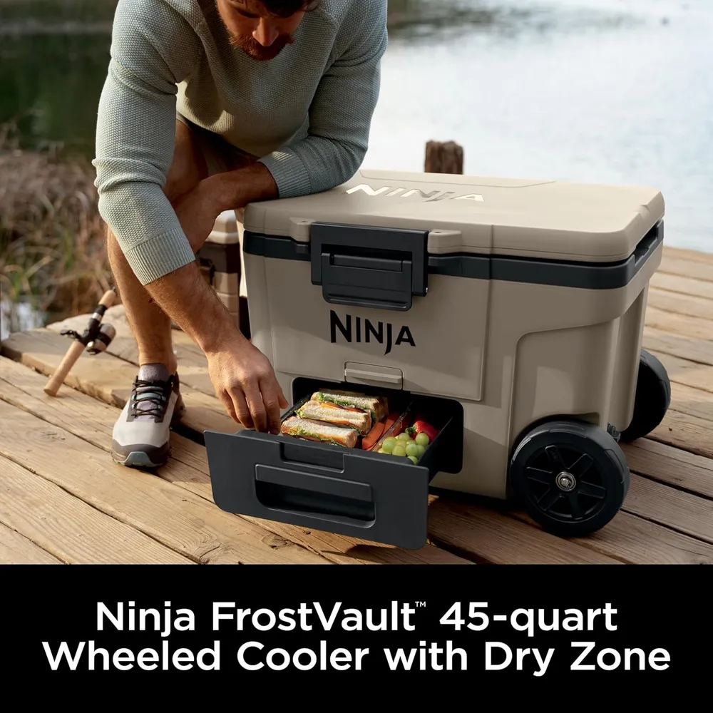 Ninja nevera portátil Frostvault FB245CS, con ruedas y cajón seco, 45 qt / 42,6 L | Beige Birch