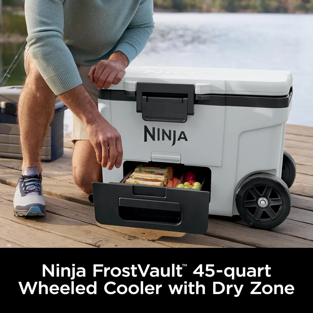 Ninja nevera portátil Frostvault FB245WH, con ruedas y cajón seco, 45 qt / 42,6 L | Blanco
