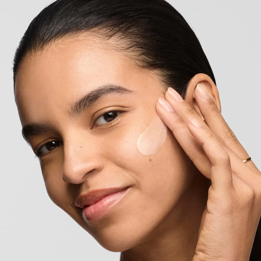 Estée Lauder Revitalizing Supreme+ – Crema Facial Iluminadora con Vitamina C
