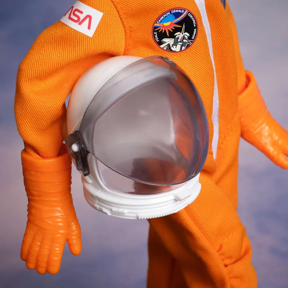 b0dqwt425p_2_webp.webp BARBIE SIGNATURE ELLEN OCHOA MUÑECA ASTRONAUTA