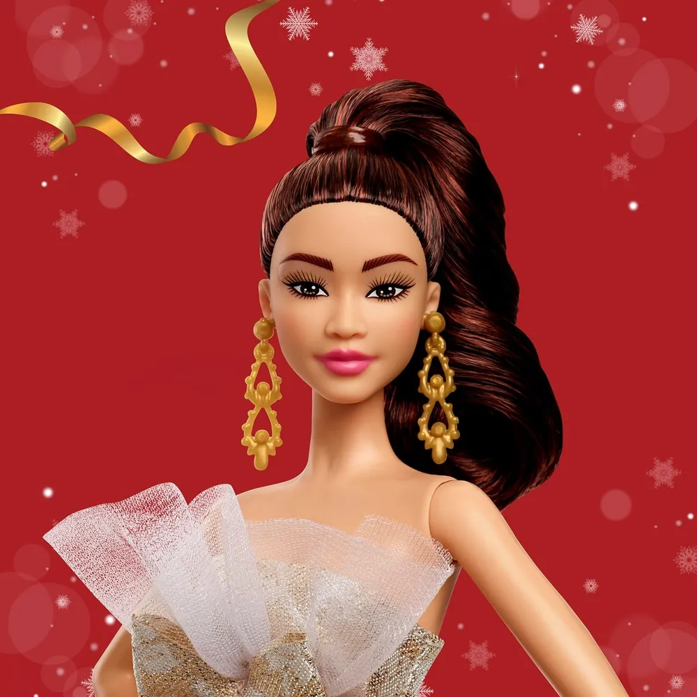 Barbie moda navideña 2025 cabello castaño vestido plateado dorado