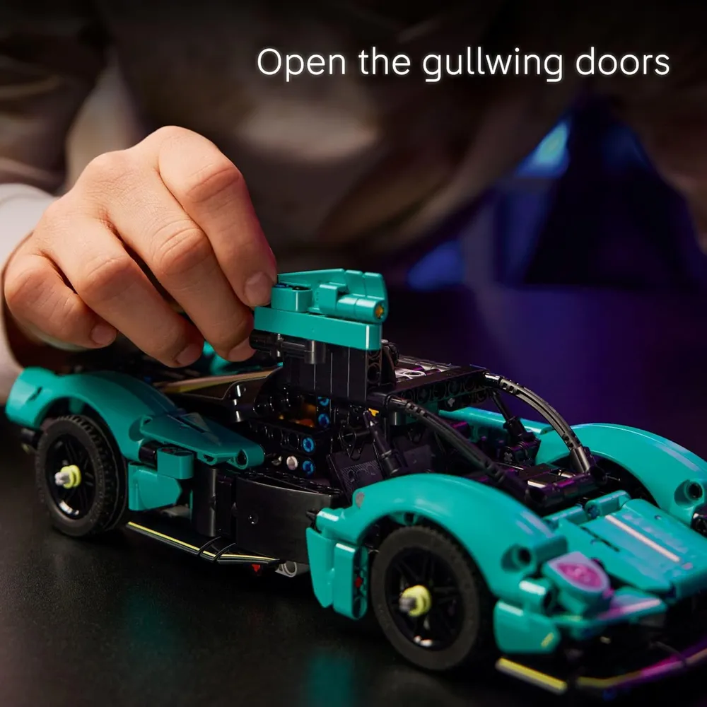 LEGO TECHNIC ASTON MARTIN VALKYRIE