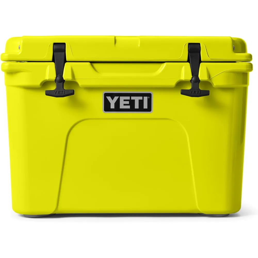 YETI Tundra 35 Cooler Portátil | Amarillo Neón