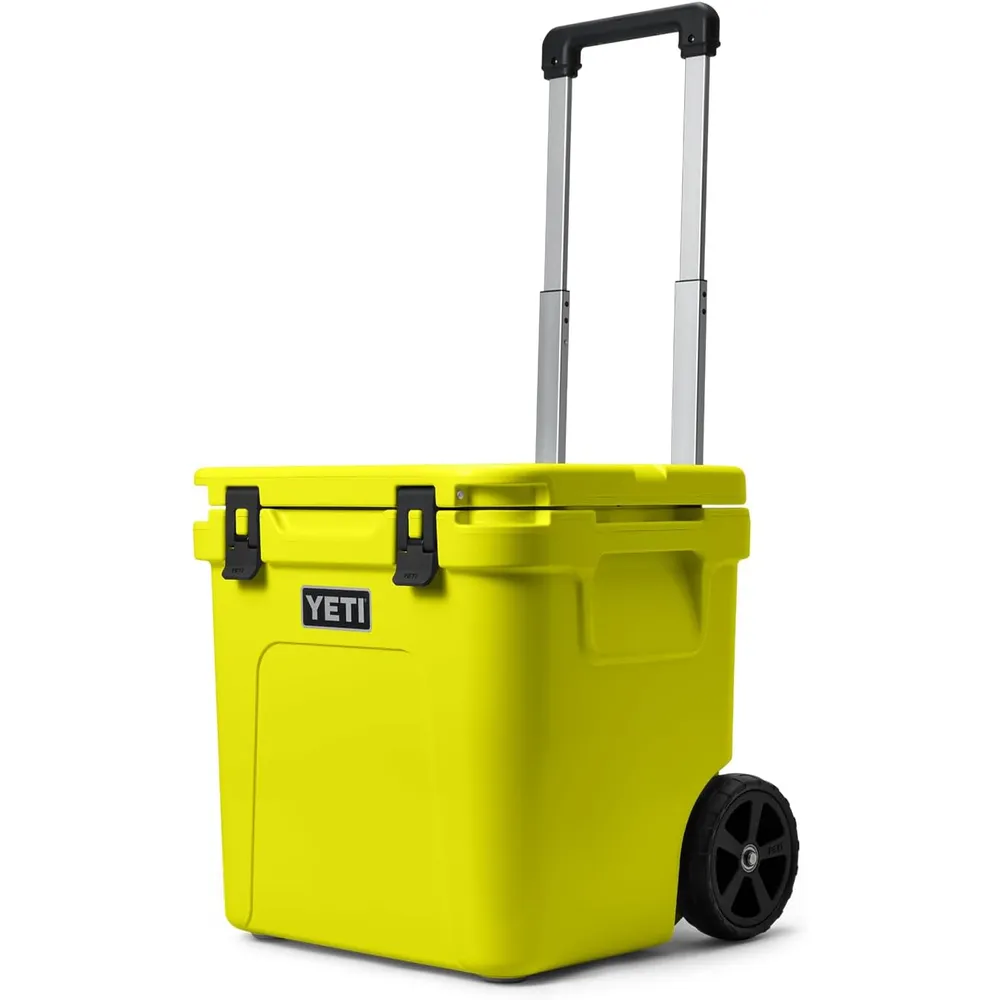 YETI Roadie 48 Cooler Con Ruedas Y Mango Retráctil | Amarillo Neón