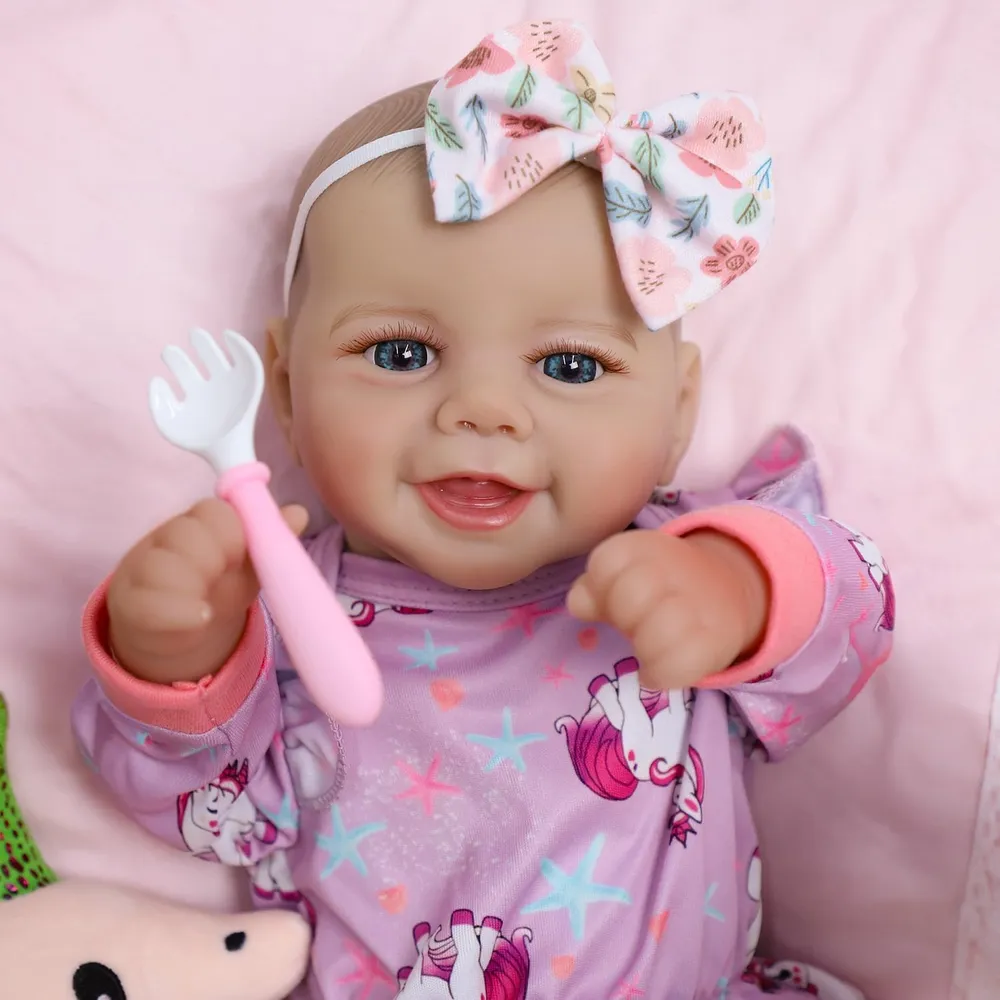 Scom Muñeca Bebé Realista 18" / 46 cm con Accesorios