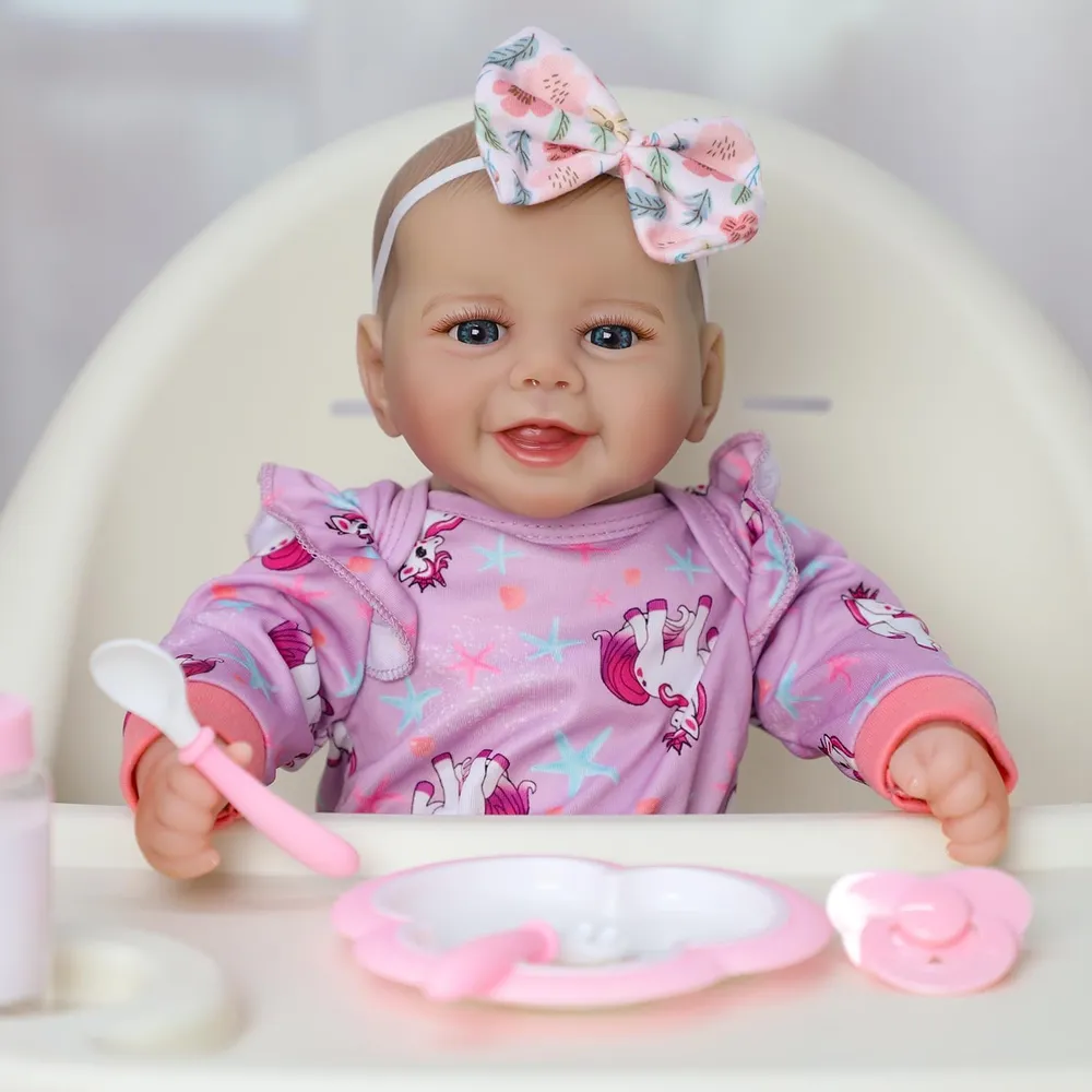 Scom Muñeca Bebé Realista 18" / 46 cm con Accesorios