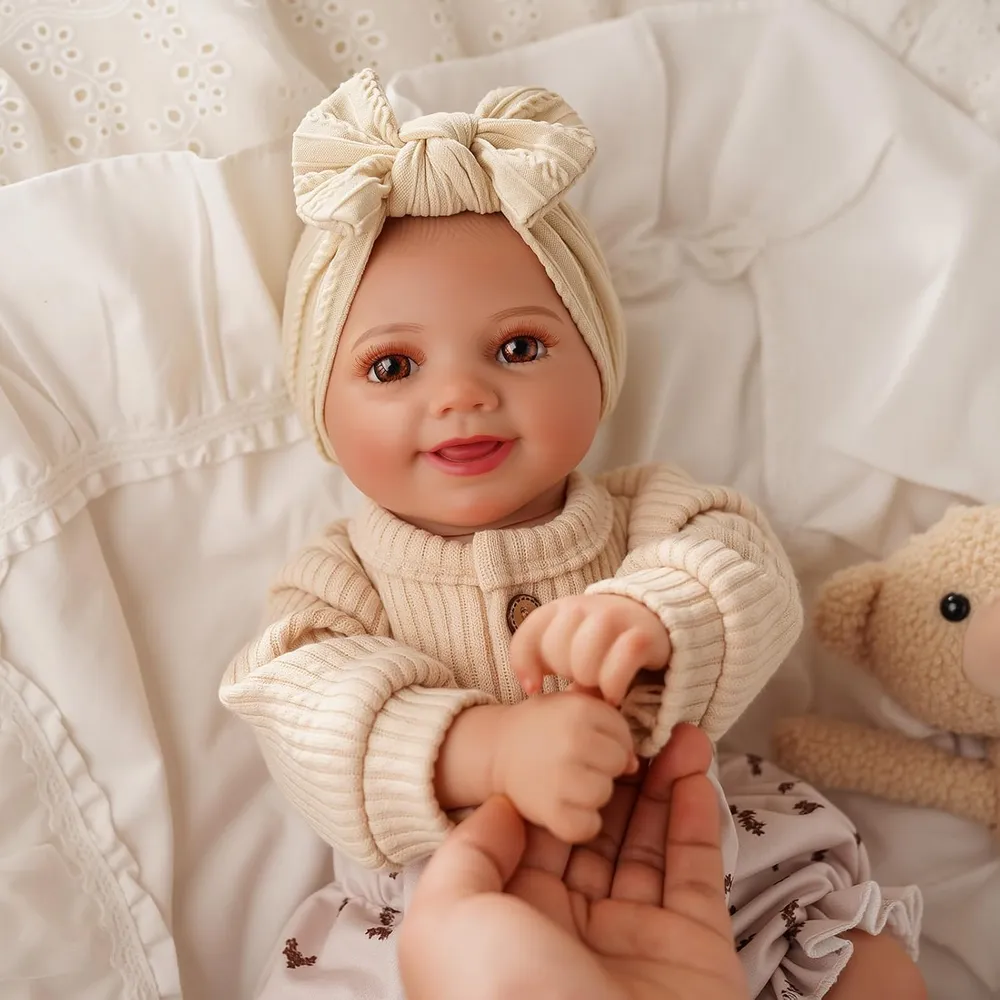 Babeside Muñeca Bebé Sunny 17" / 43 cm Articulada con Accesorios