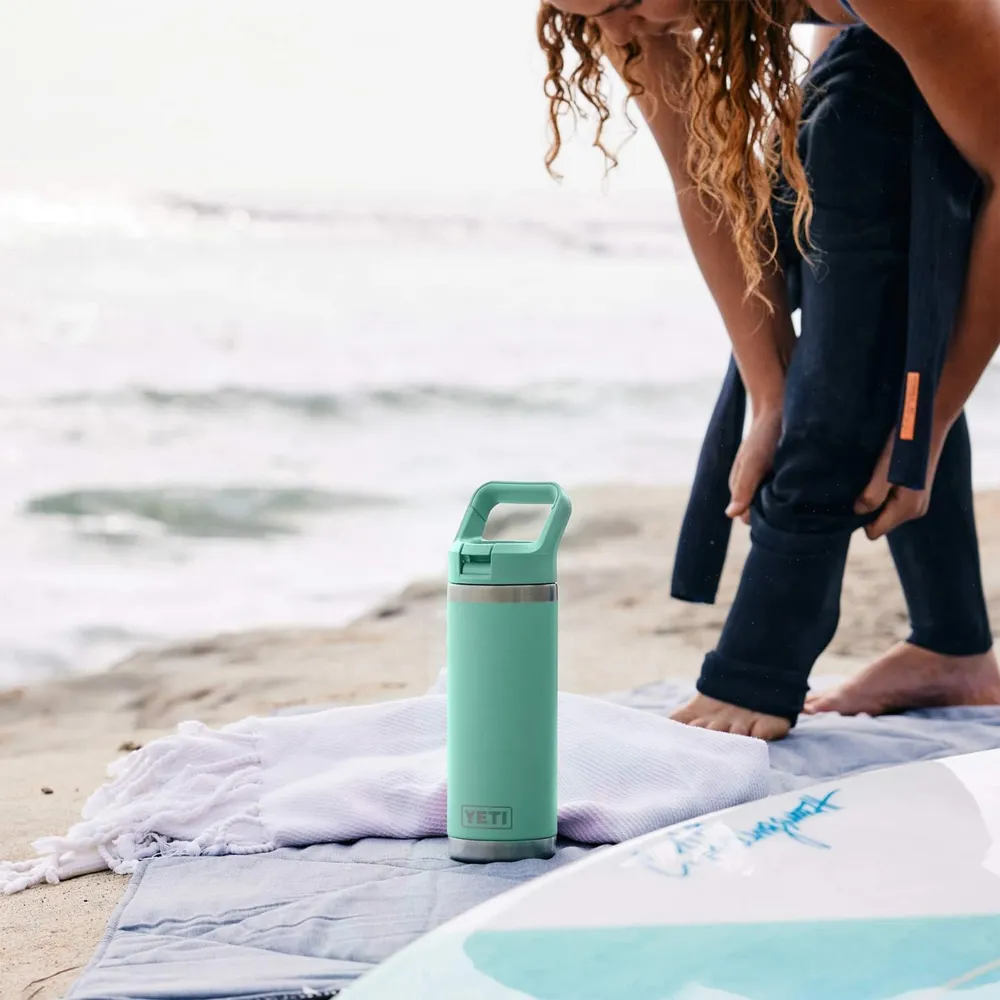 YETI Botella Rambler con Tapa de Cañita de 18 oz | Naranja Fuerte