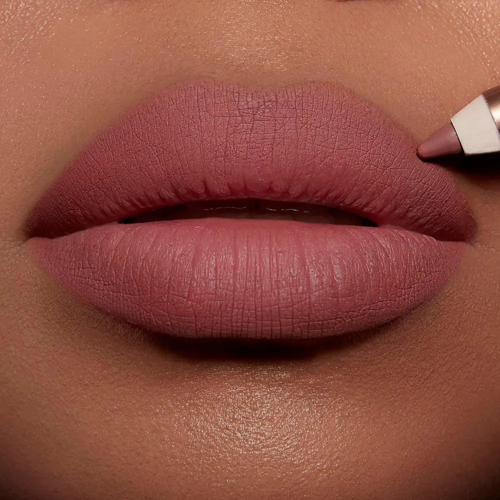 Charlotte Tilbury Lip Cheat Lápiz delineador de labios | Love Trap - marrón melocotón