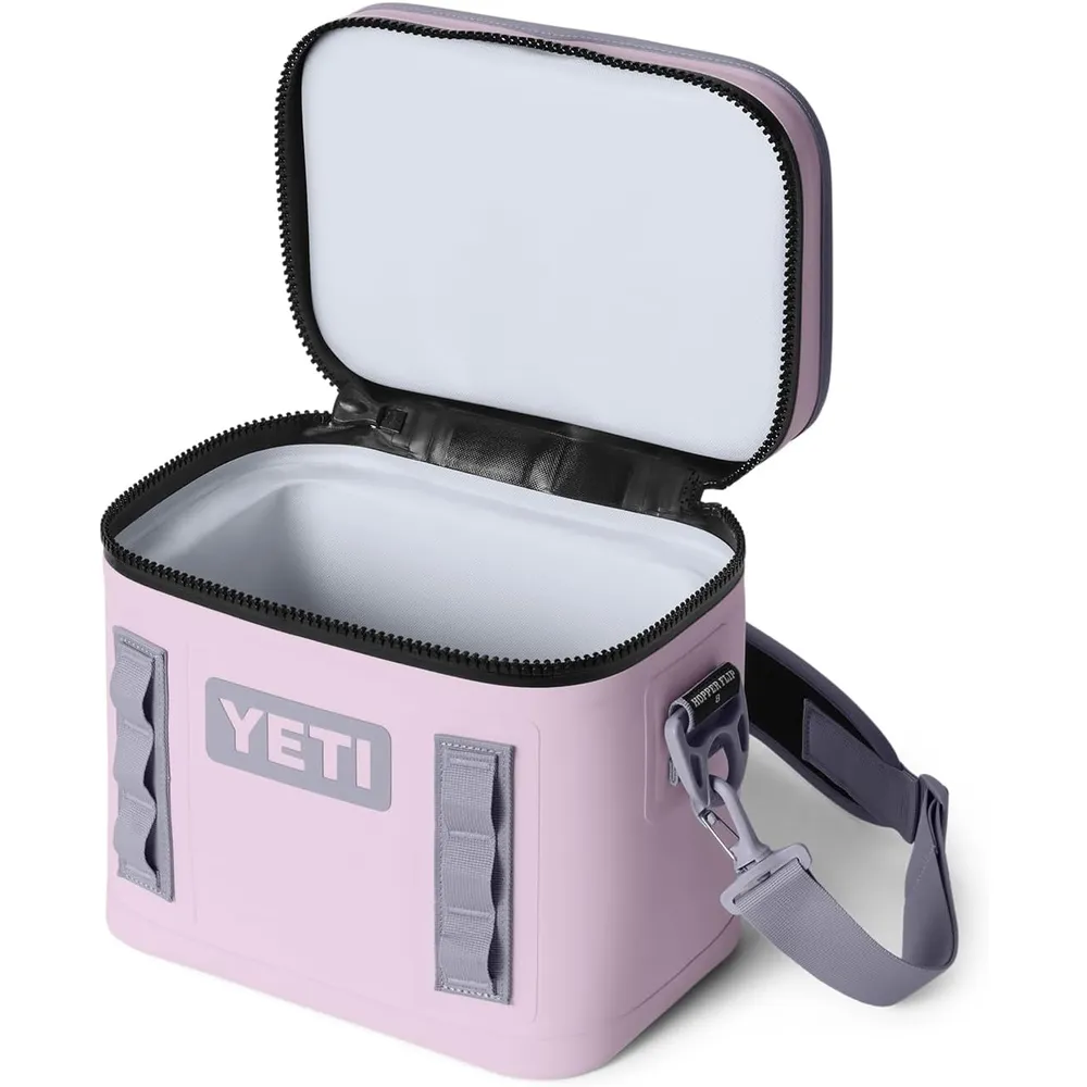 b0f9znlqsg_4_webp.webp YETI Hopper Flip 8 Cooler Portátil | Rosa Bebé
