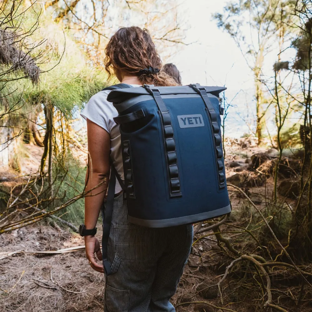 YETI Hopper M20 Cooler Portátil Protección Magnética | Rosa Bebé
